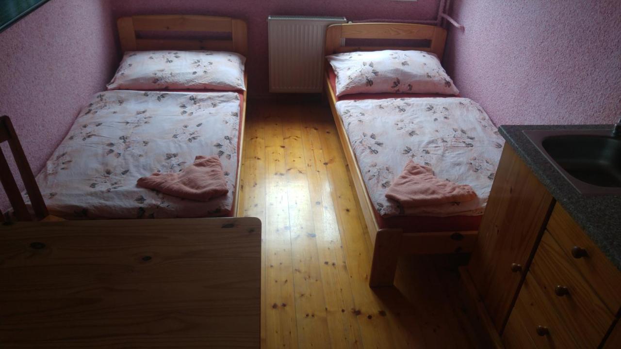Penzion Apartmany Becov Bečov nad Teplou Eksteriør billede